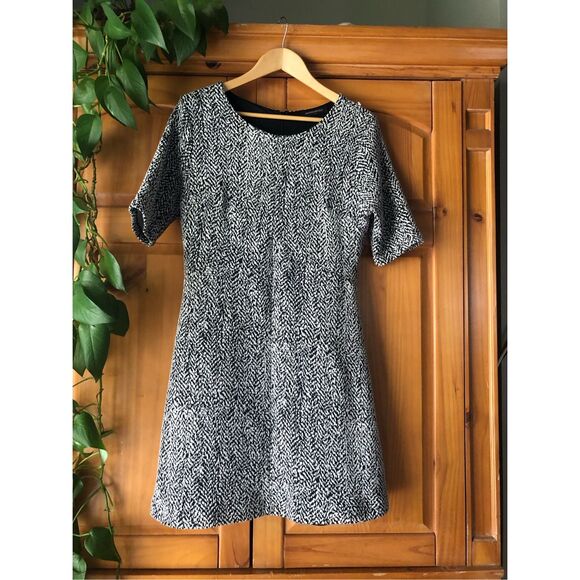 Banana Republic Short Sleeve A-Line Dress Herringbone Print Sz 10 - Picture 2 of 13